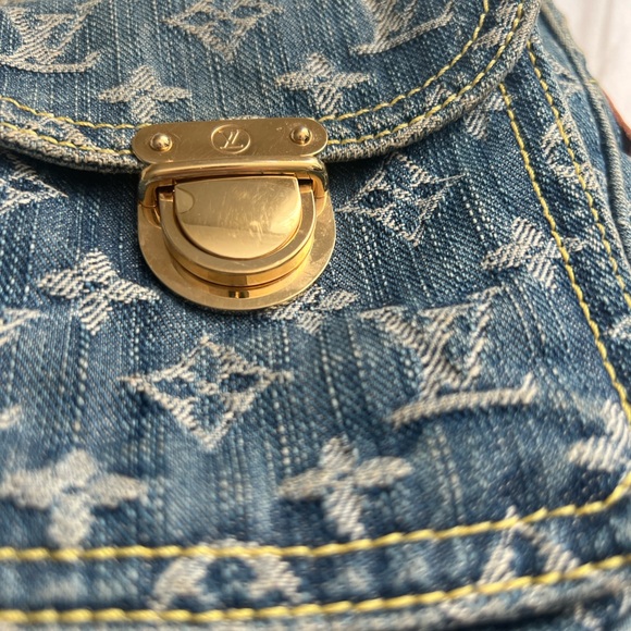 Vintage Louis Vuitton Denim Camera Bag Adjustable Strap Authentic 2007 Crossbody - Picture 4 of 13